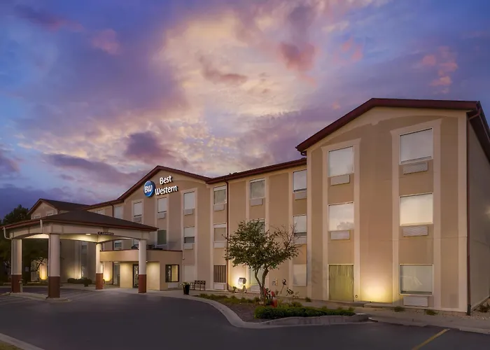 Western & Hotel 3*